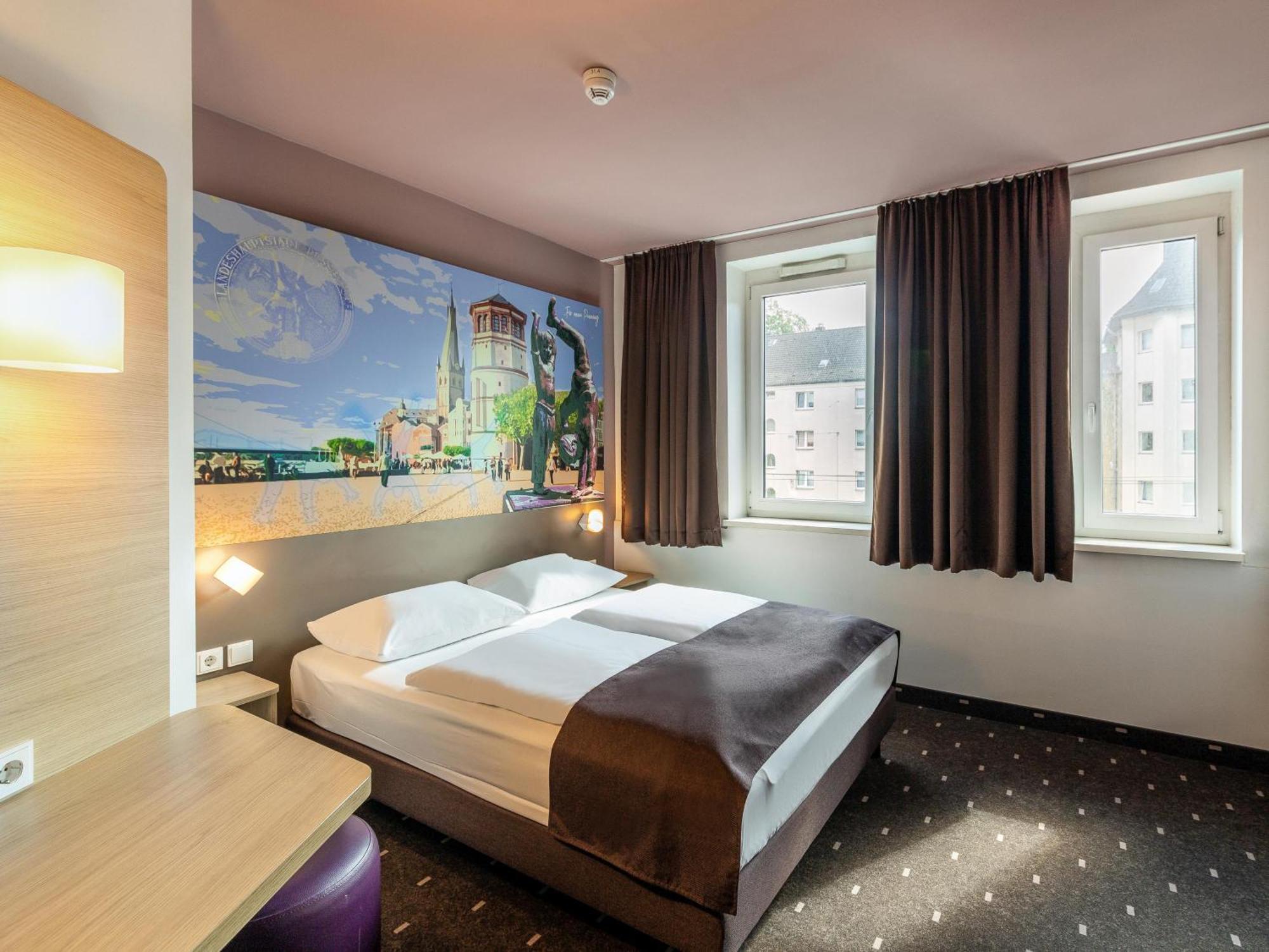 B&B Hotel Düsseldorf - Mitte Exterior foto